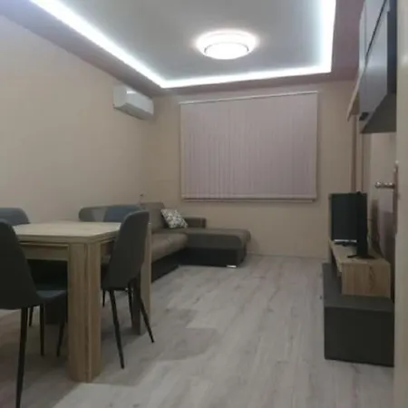 прекрасен в