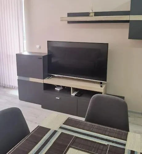 прекрасен в